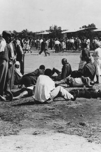 Immagine del massacro di Sharpeville avveuto il 21 marzo 1960