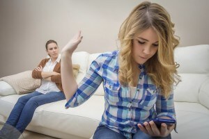 L'adolescenza e il rapporto con i genitori
