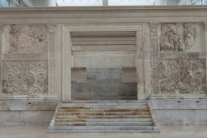 Facciata dell'Ara Pacis