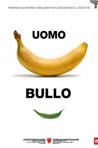 Il manifesto della campagna del fotografo Oliviero Toscani contro il bullismo