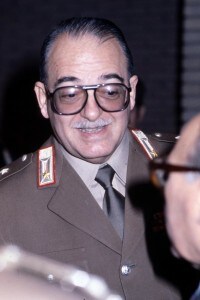Foto del generale Carlo Alberto Dalla Chiesa, una delle più famose vittime della violenza mafiosa