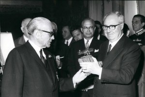 Traccia svolta analisi del testo su Caproni, prima prova Maturità 2017