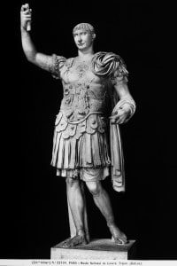 Statua di Traiano, conservata al Louvre di Parigi