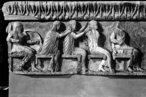 Fregio raffigurante Ares, Afrodite, Artemide, Apollo e Zeus riuniti per assistere a una delle battaglia della guerra di Troia