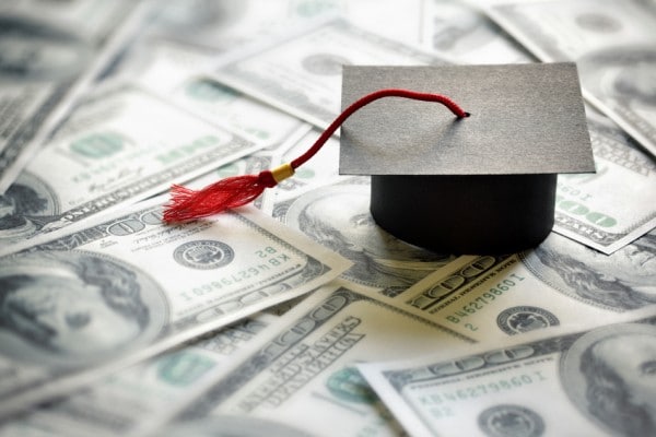 Tasse universitarie: come si calcolano in base al reddito