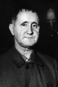 Bertold Brecht, drammaturgo tedesco