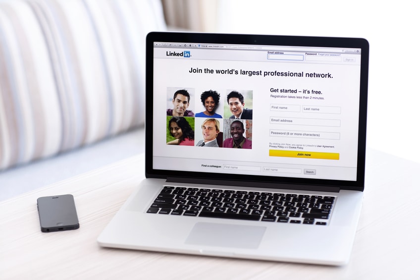 Come trovare lavoro con LinkedIn: 10 consigli | Studenti.it