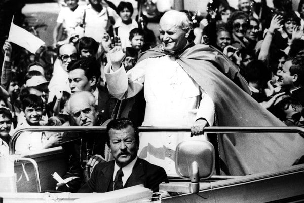 Giovanni Paolo II: vita in breve del papa che è diventato santo