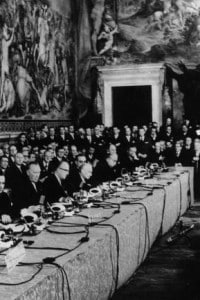 I delegati alla firma del trattato del mercato europeo comune a Roma nel 1957