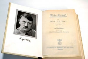 Una copia della prima edizione del Mein Kampf