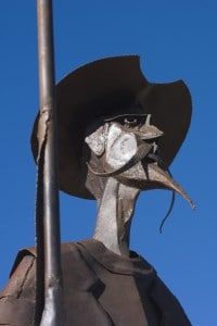 Una statua raffigurante Don Chisciotte. Si deve a Cervantes l'introduzione in Europa del cosiddetto romanzo moderno.