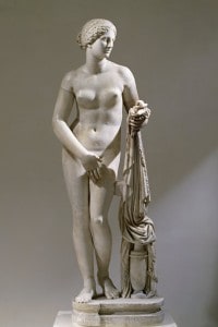 Copia in marmo di Afrodite Cnidia dello scultore greco Prassitele, IV secolo a.C. 