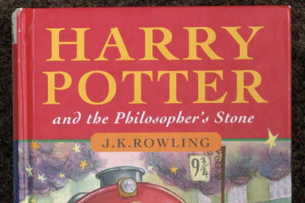 Harry Potter e la pietra filosofale: analisi del libro e trama del romanzo di J. K. Rowling