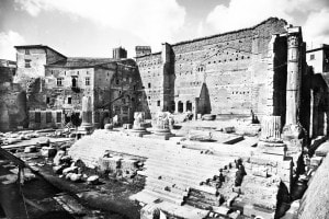 Le rovine del Tempio di Marte Ultore nel Foro di Augusto a Roma
