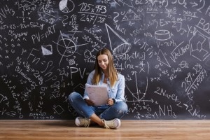 Soluzioni matematica e fisica seconda prova maturità 2019: quesiti svolti
