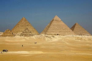Le piramidi di Giza, tra le sette meraviglie del mondo antico