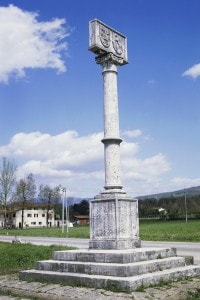 Colonna eretta in memoria della Battaglia di Campaldino del 1289