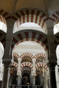 La grande Moschea di Cordoba, esempio di arte islamica in Spagna