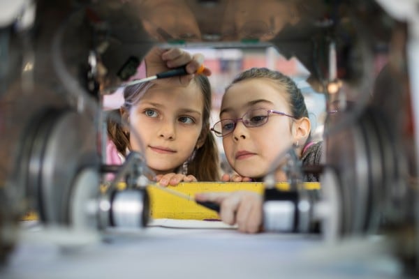 Donne e scienza: STEM a scuola per abbattere il gap di genere