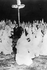 Ku Klux Klan, foto di un incontro della società segreta nel 1922