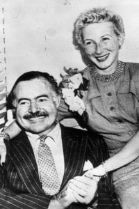 Ernest Hemingway e la sua quarta moglie, Mary Welsh