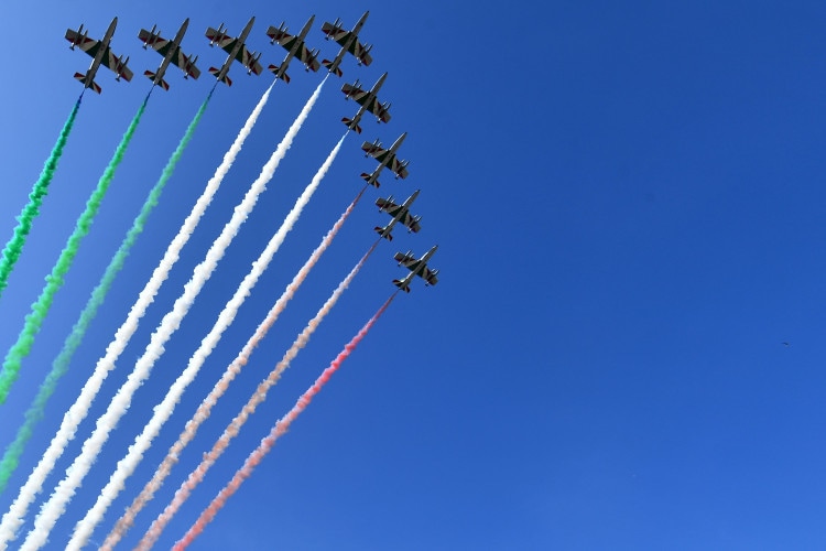 Concorso Aeronautica Militare 2025 per 300 allievi marescialli: requisiti, bando e prove