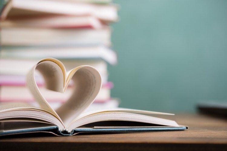 San Valentino: 10 libri da regalare a chi ami