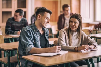 Simulazioni prima prova maturità 2019: novità, tracce, temi e autori in tempo reale