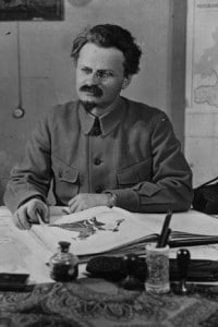  Leon Trotsky (1879-1940)