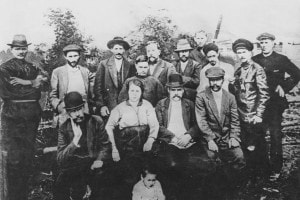 Iosif Stalin (1879-1953) con un gruppo di rivoluzionari bolscevichi a Turukhansk, Russia, 1915