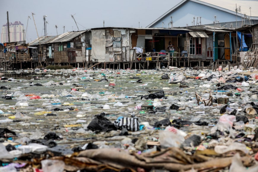 Povertà estrema e rifiuti a Jakarta