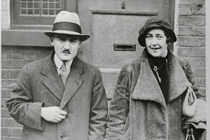 Agatha Christie e Max Mallowan in partenza per l'Iraq