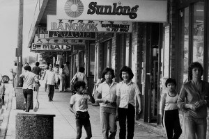 Giovani membri della comunità vietnamita nella Cabramatta di Sydney,  17 novembre 1982.