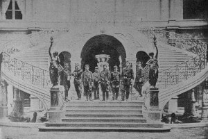 Comune di Parigi, maggio 1871. I capi di stato maggiore al piano di sotto del Municipio