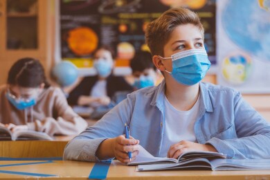 Rientro a scuola: in classe fino alle 20 e la domenica