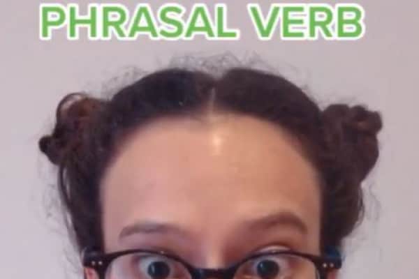 Come si usano i phrasal verbs: to make something up