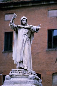 Statua di Girolamo Savonarola a Ferrara