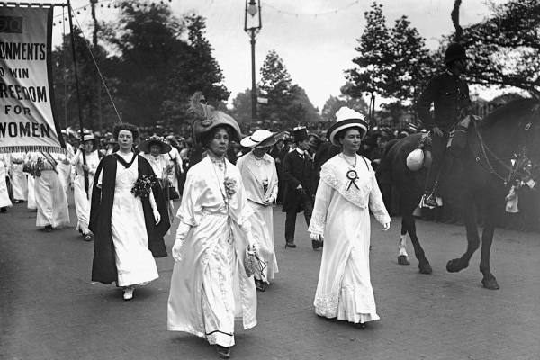 Femminismo tra Ottocento e Novecento: Emmeline Pankhurst e le suffragette