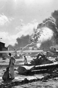 Attacco di Pearl Harbor: esplosione alla Naval Air Station