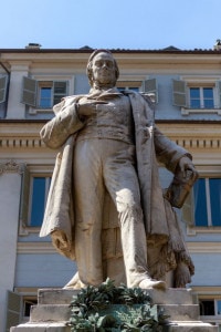 Monumento a Vincenzo Gioberti (1801-1852): politico e filosofo italiano. Opera di Giovanni Albertoni