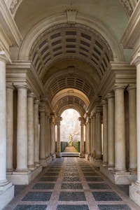 Colonnata di Palazzo Spada a Roma realizzata da Francesco Borromini