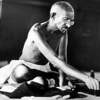 Gandhi e la teoria della non violenza: riassunto e spiegazione