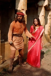 Kabir Bedi (Sandokan) e Romina Power (Maharani Surama) nel film "Sandokan"