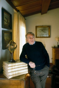 Luigi Malerba (1927-2008): scrittore e sceneggiatore italiano, membro del movimento letterario italiano d'avanguardia "Gruppo 63". Lido, 14 settembre 1993