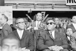 Wilfred X, fratello di Malcolm X e ministro della Moschea n. 1 dei musulmani neri a Detroit, parla a un convegno della Nation of Islam a Chicago