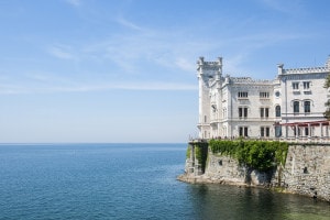 Trieste è una poesia di Umberto Saba