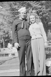 Marilyn Monroe e il suo primo marito Jim Dougherty, 1943 circa