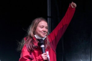 L'attivista per il clima Greta Thunberg parla al raduno climatico "Fridays For Future" durante la COP26 il 5 novembre 2021 a Glasgow, in Scozia