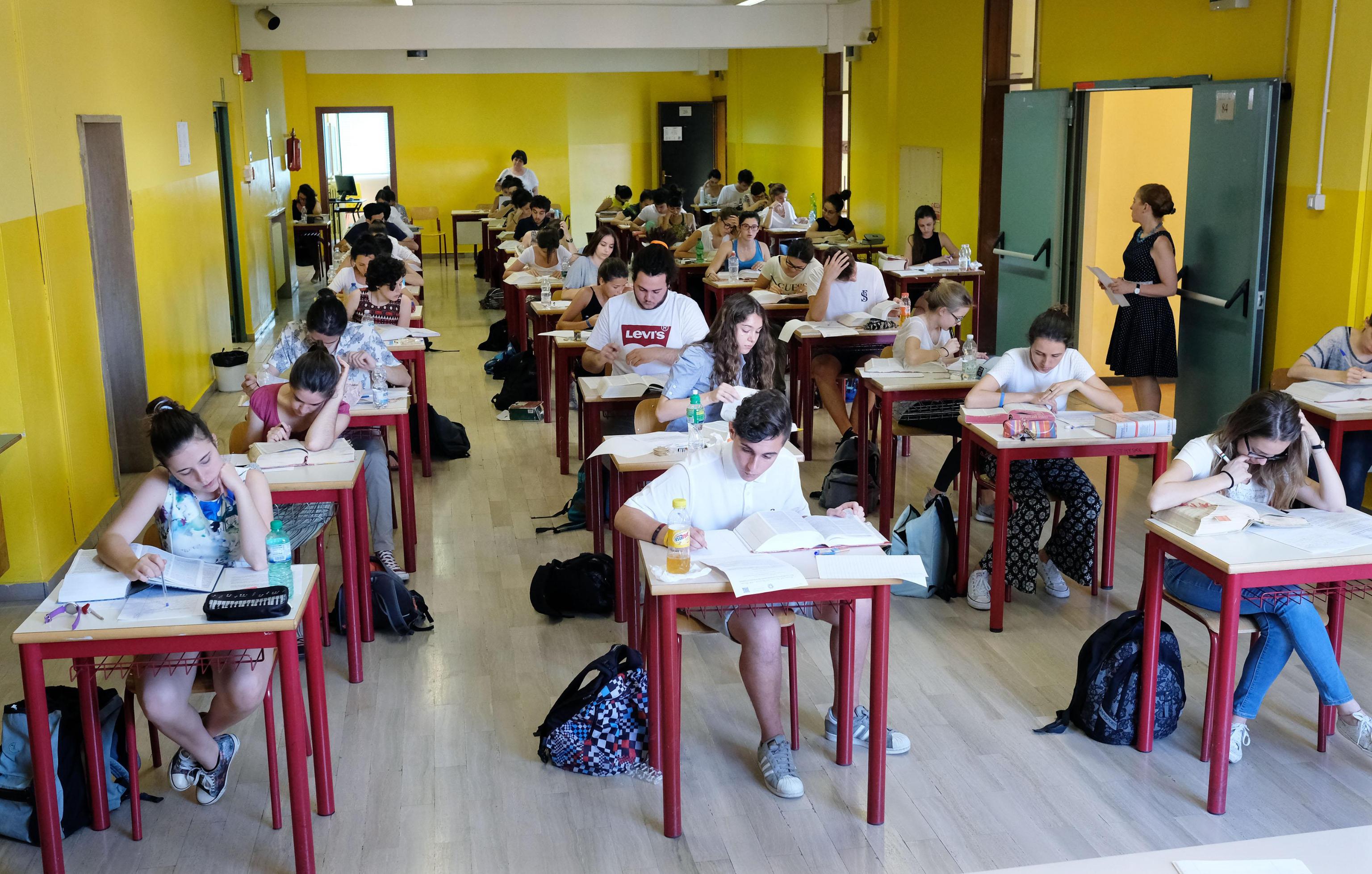 Finalmente il Kit maturità per copiare agli esami