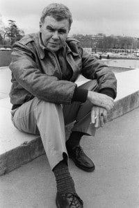Il romanziere americano Raymond Carver (1938-1988). Parigi, 4 luglio 1987